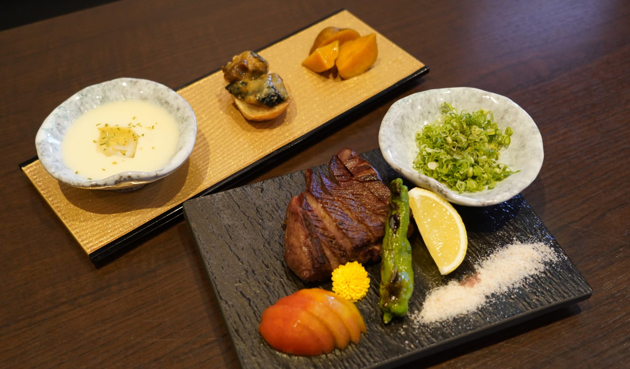 肉料理 牛と。 写真