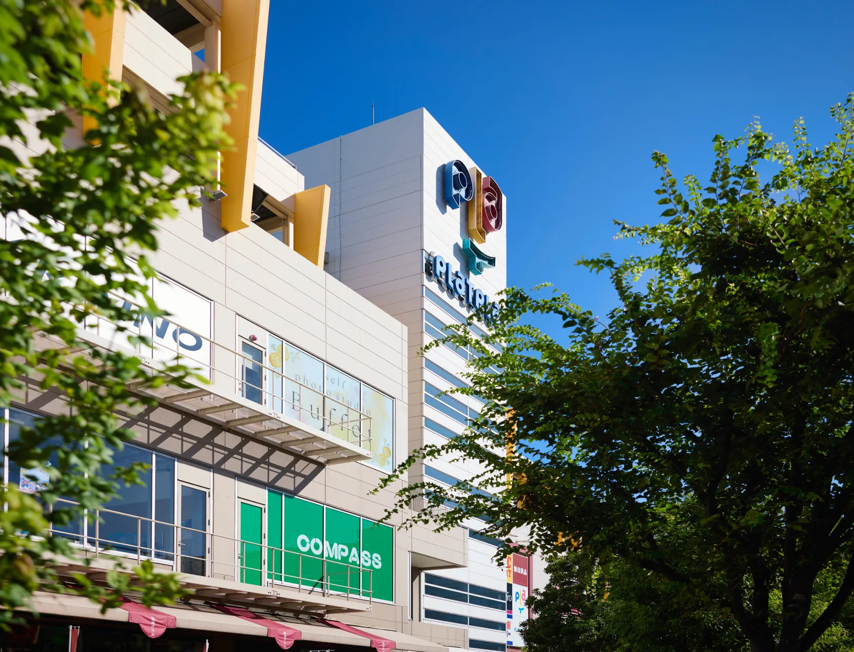 プラットプラット 徒歩7分（約500m）