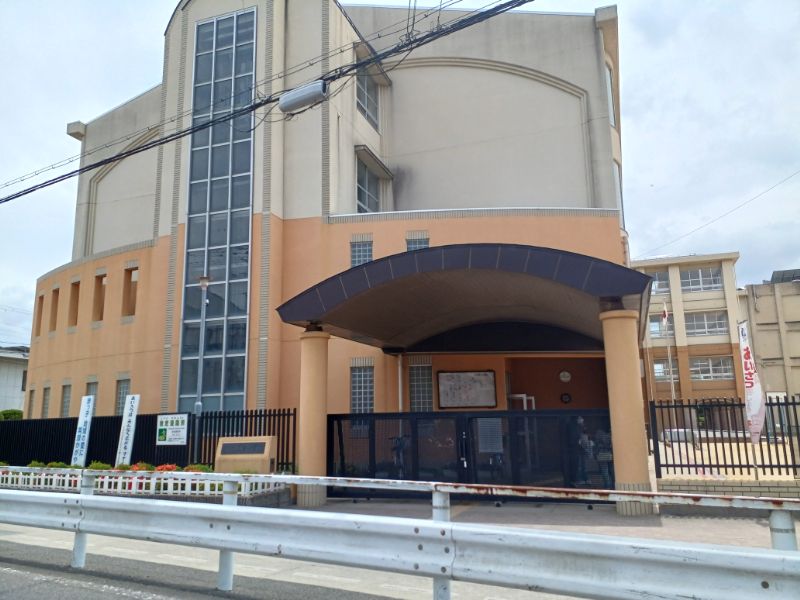 久世小学校