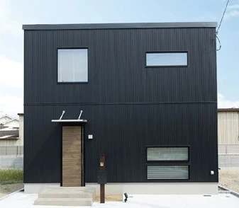 【プレミアムコンフォート堺土塔町Ⅱ17号地】300万円プライスダウン！家具・照明・エアコン付きモデルハウス特別分譲中！