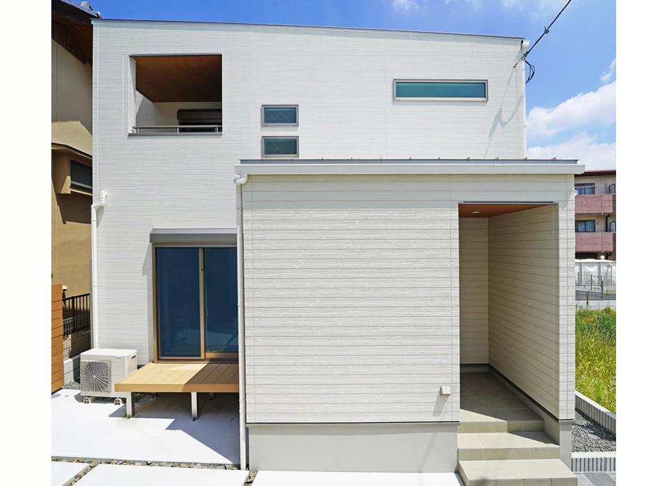 多彩な収納スペースや、LDKに縁側のある家