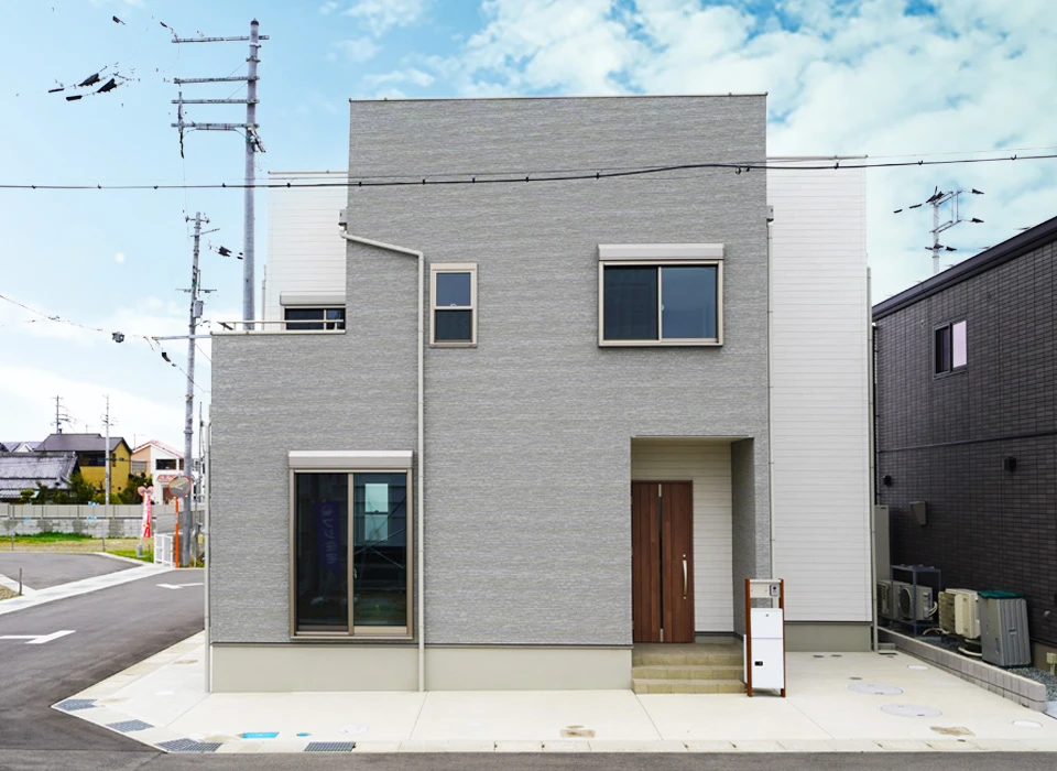 豊富な収納スペースと“約２６帖の屋上庭園” がある家