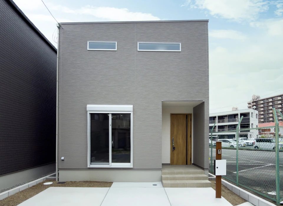 たっぷり収納で暮らしが整う、すっきりスマートな住空間